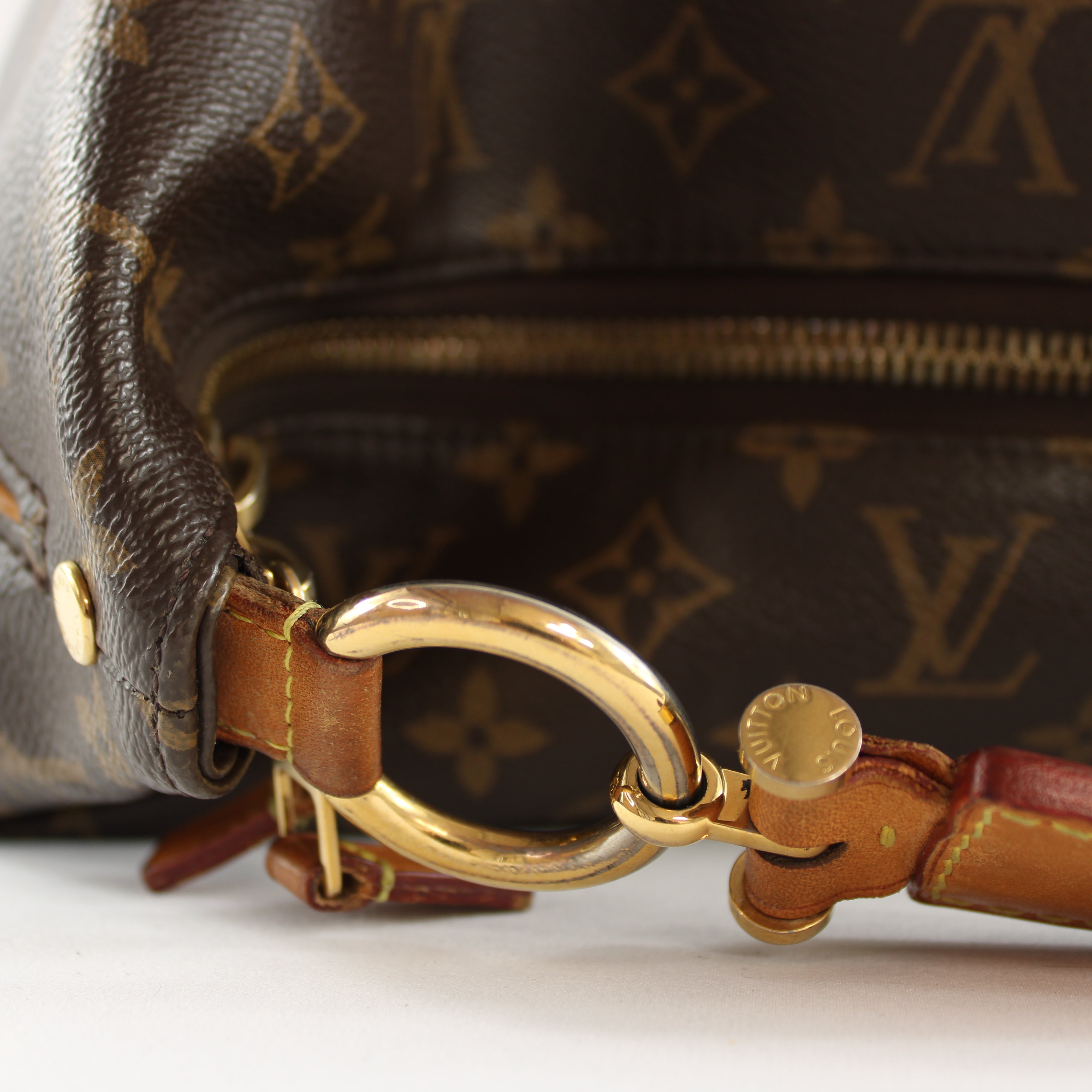 Louis Vuitton Sully MM Shoulder Bag